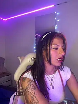 Chat XXX en directo de SamathaMay