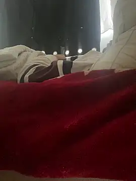 צ'אט XXX בשידור חי של GusanoDelicioso
