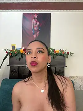 Esmerald_1111's Live XXX Chat