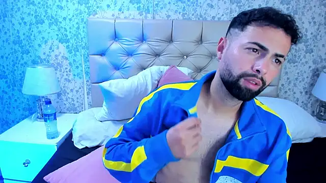 AndrewCrooss Live XXX-chat