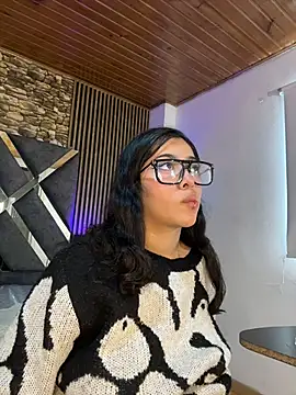 Amy_channel Adlı Modelin Canlı XXX Sohbeti