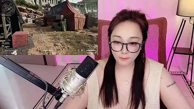 XXX chat uživo modela Daisy-77