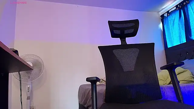 imyourg0d XXX чат на живо