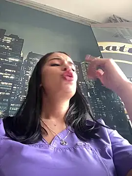 Nathaly_12 XXX чат на живо