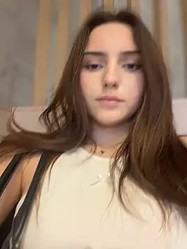 دردشة AnitaFly الجنسية المباشرة