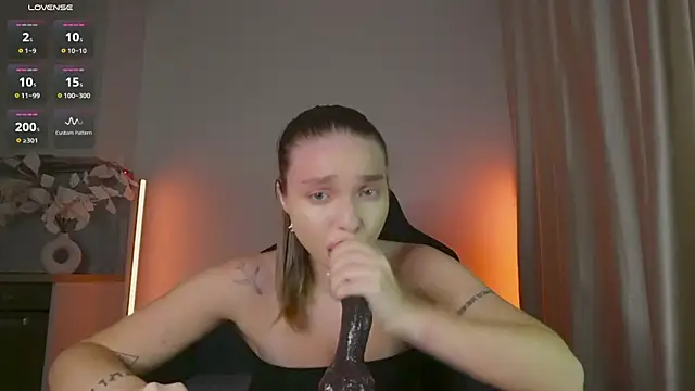 Chatroom XXX en direct de violla_sinzz
