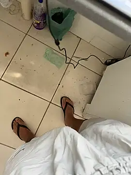 Yourman22cm 现场XXX聊天