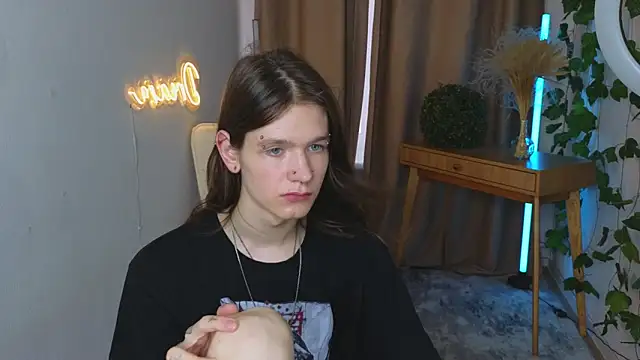 l1l2th – Live XXX-chat