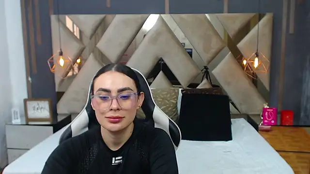 دردشة MartinaaFit الجنسية المباشرة