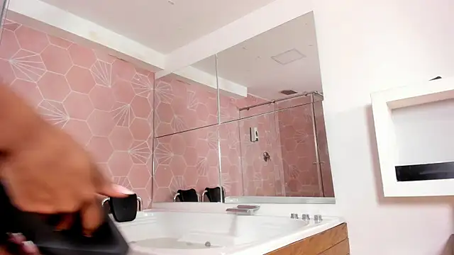 Czat XXX na żywo – Salem_Smith_