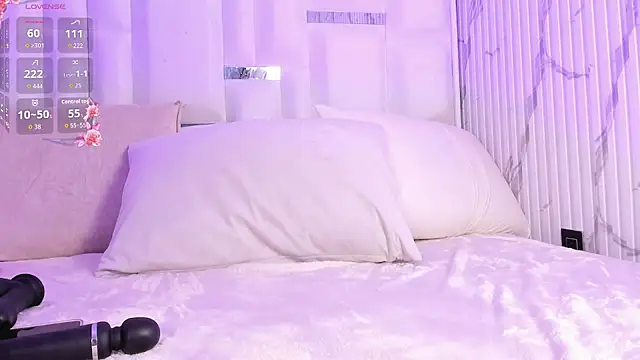 im_tyra's Live XXX Chat