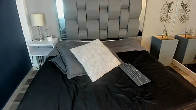 Charlie___Musk 라이브 XXX 채팅