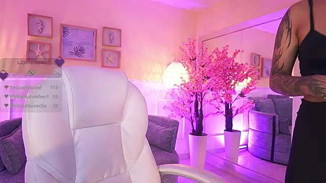 Živý XXX chat MeganLowell