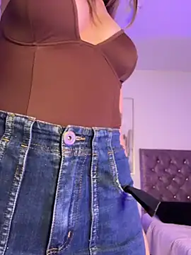 Chat XXX en directo de HoneyMollyX