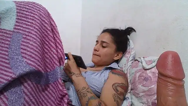 girl_tits' Live XXX Chat