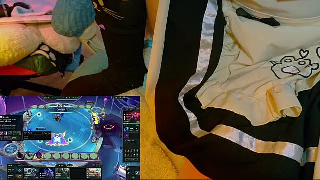 minakitsume's Live XXX Chat
