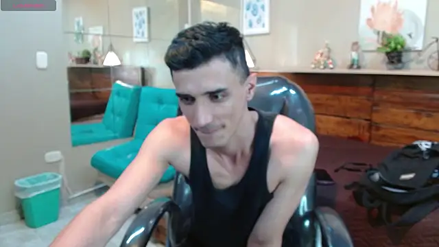 FelipeFriendly live XXX chat