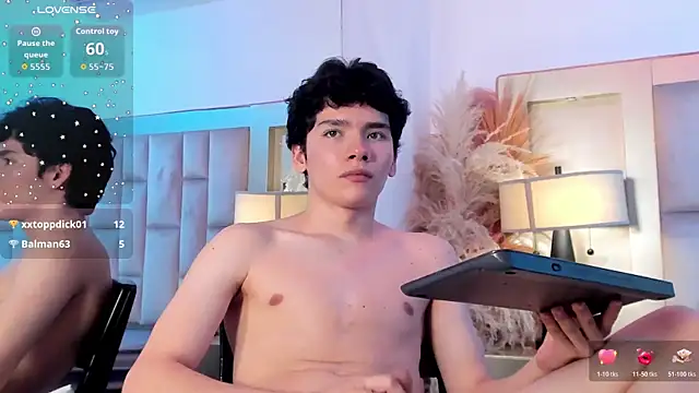 Онлайн чат XXX MaxxieRay