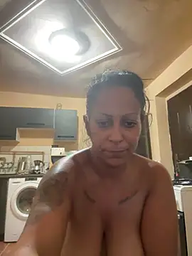 wildfarmbabe – Naživo XXX chat