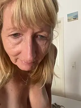 Chatroom XXX en direct de MatureKim
