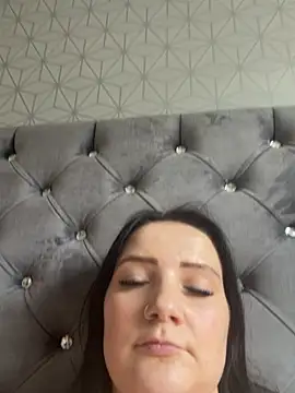 naughtycherryxxx: онлайн-секс-чат