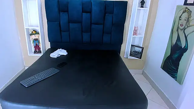 Brandon_Mark_ Live XXX-chat