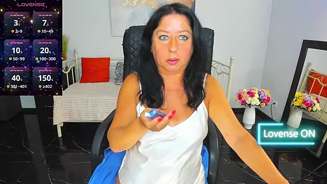 Julia_Dean Live XXX-Chat