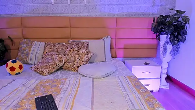 KamileBlake Adlı Modelin Canlı XXX Sohbeti