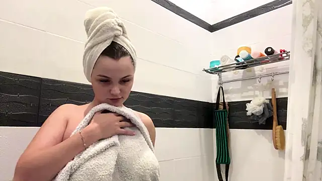 SonjaHarriet's Live XXX Chat