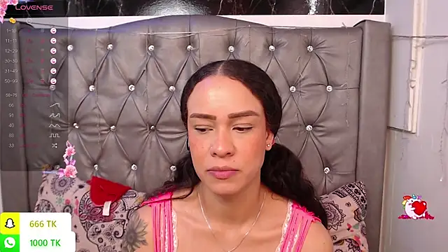 LAILAGUMMY Chat XXX in diretta