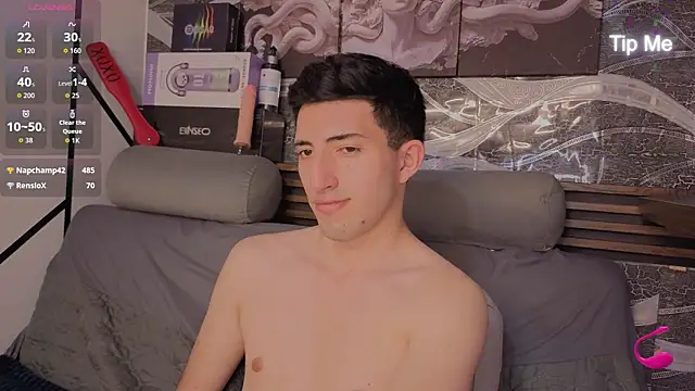 Un_Sluttyy Adlı Modelin Canlı XXX Sohbeti