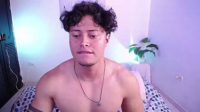 Chat XXX ao vivo de fucking_bear_