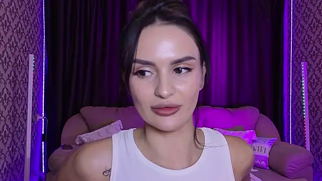 MilaaSweety's Live XXX Chat