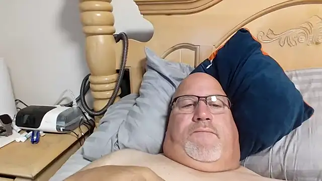Bigbear0563 élő XXX-chatje