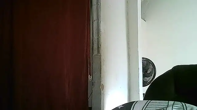 tarra122 লাইভ XXX চ্যাট