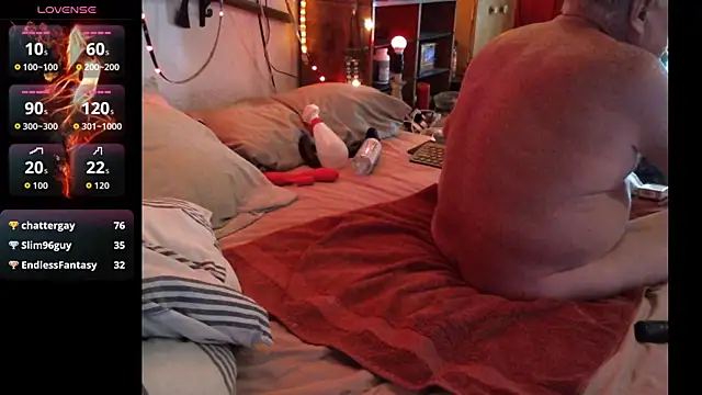 Pussyeat2please 在線直播表演