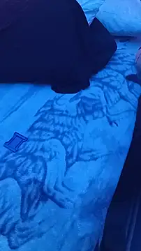 Wildfreakxxwolf élő XXX-chatje
