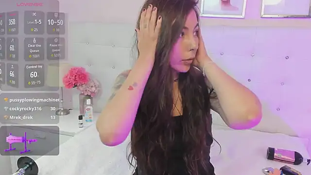 Chat XXX en directo de HollyBloom_