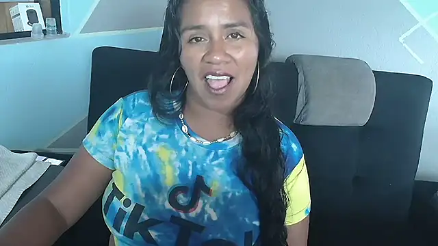 saggil23's Live XXX Chat