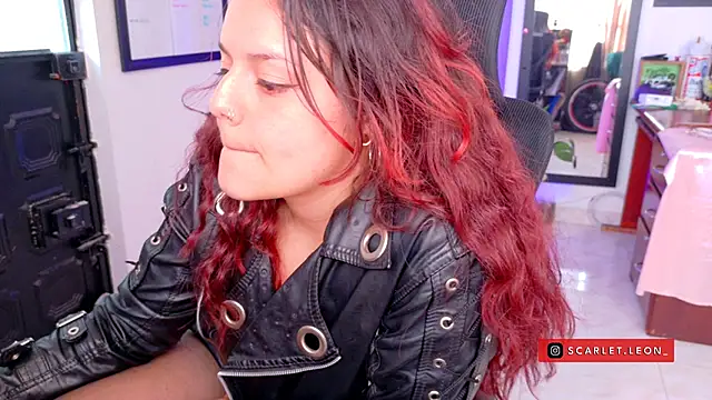Chatroom XXX en direct de Scarletleon77