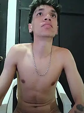 H3ll_B0Y_ Chat XXX in diretta