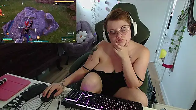 CurvesNChaos XXX чат на живо