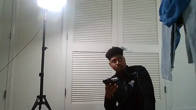 Bigtreatofficial 网络视讯表演