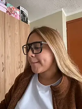 Miabonnett_'s Live XXX Chat