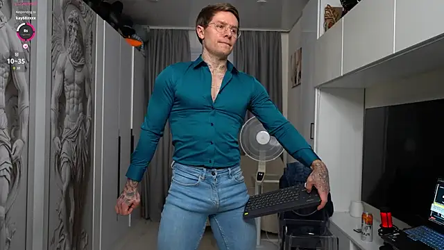 NickHOWLEN Pertunjukan Webcam