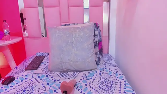 دردشة Katecurvy_hot69 الجنسية المباشرة