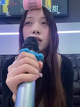 YY-1-1-1's Live XXX Chat