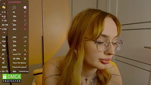 دردشة AdeLuna الجنسية المباشرة