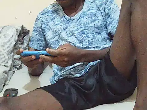 Chat +18 de StudentTenInch ao vivo