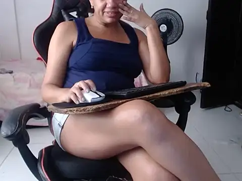 Adriana_0312 Chat XXX in diretta